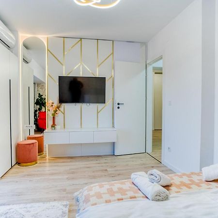 Hi Apartment Bucureşti Ngoại thất bức ảnh