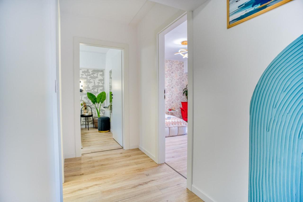 Hi Apartment Bucureşti Ngoại thất bức ảnh